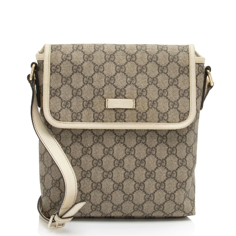 Comfortable satchels for women with padded straps for easy all-day wear -Gucci GG Supreme Flap Small Messenger