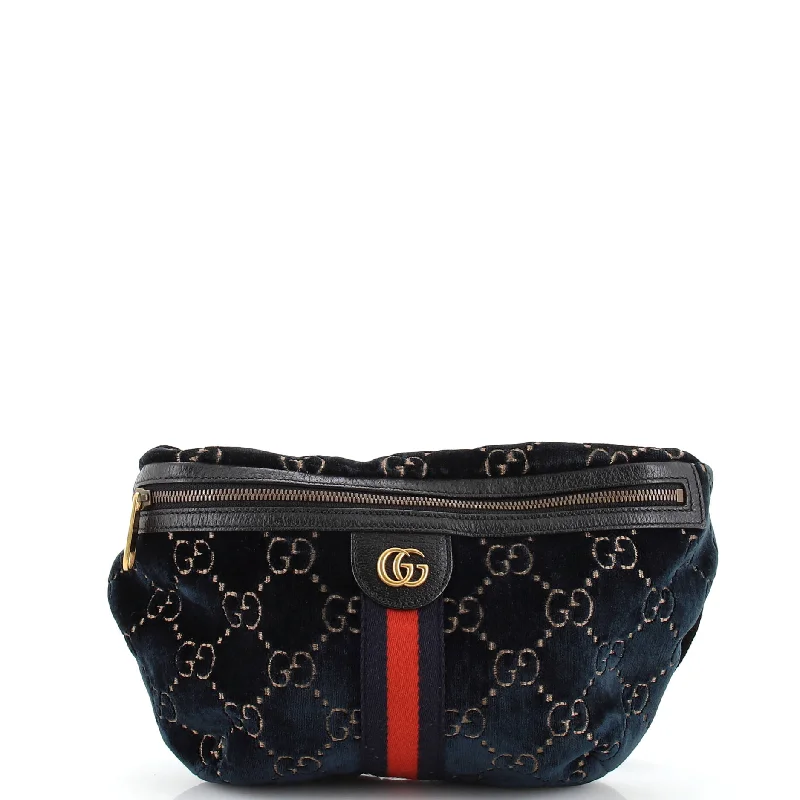 Sleek crossbody bags for professional city commutes -Signature Zip Messenger Bag Guccissima Leather Small