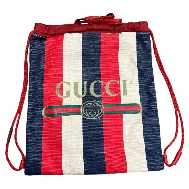 Fashionable leather backpack for weekend getaway chic -Backpack Luxury Designer By Gucci, Size: Medium