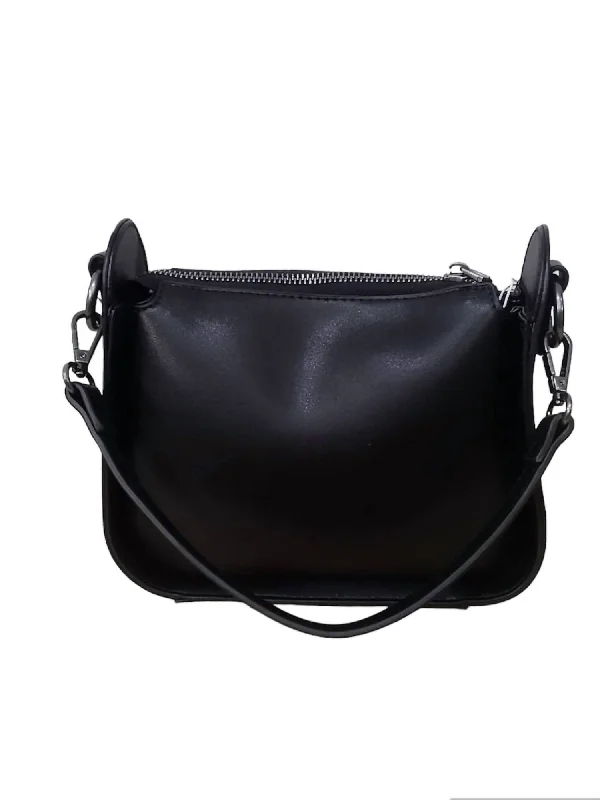 Adjustable nylon crossbody bags for sporty use -Satchel Bag In Black