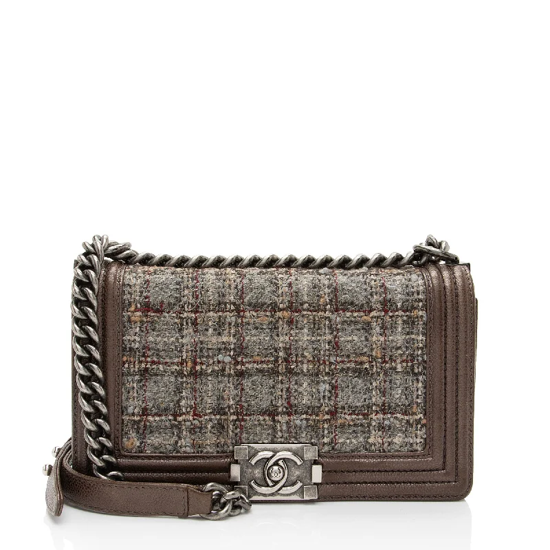 Adjustable crossbody bags for all body sizes -Chanel Tweed Paris-Edinburgh Old Medium Boy Bag