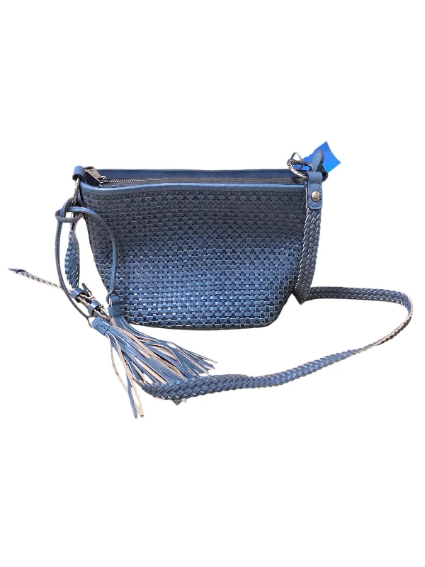 Waterproof handle bags ideal for rainy weather -Crossbody Designer By Patricia Nash, Size: Medium