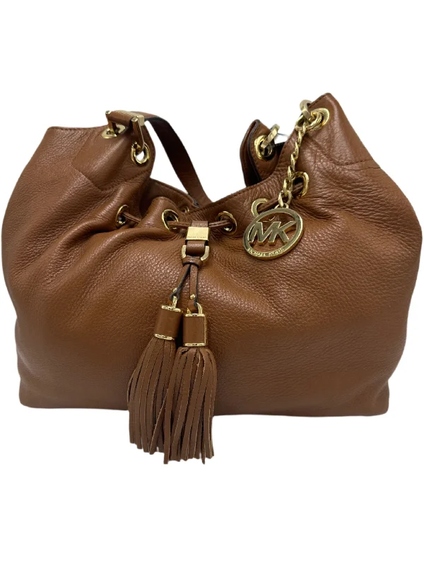 Handle bags with vintage clasps for nostalgia -Leather Handbag Designer By Michael Kors