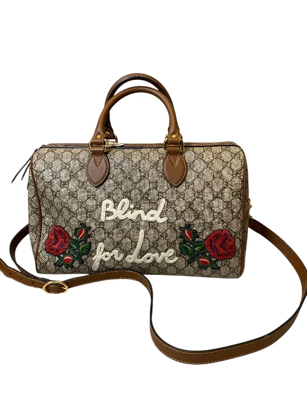 Handle bags with bold text for statements -Handbag Luxury Designer By Gucci, Size: Large